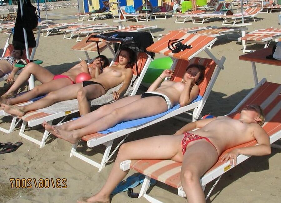 topless mix beach amator