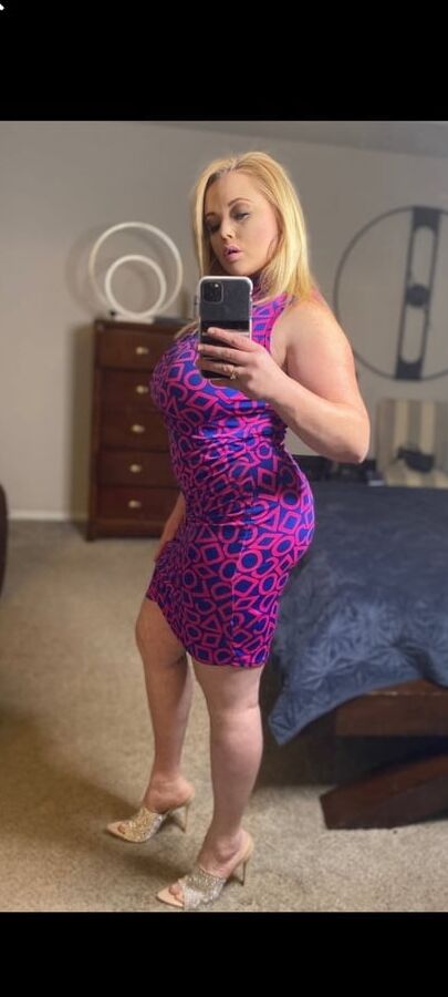 Busty BBC loving snowbunny Katrina
