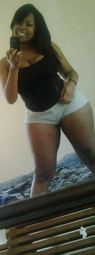Big Tit Amateur (Ebony)