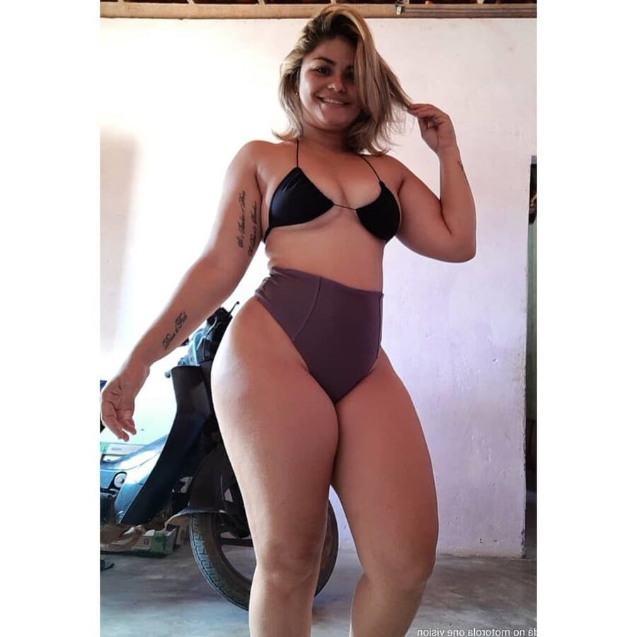 PUTA DO INSTAGRAM: Karina Oliveira