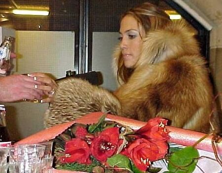 Jlo looking hot in fur