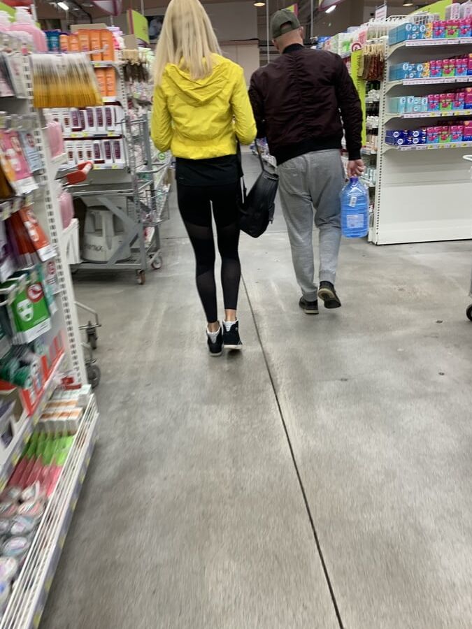 Perfect ass in leggings