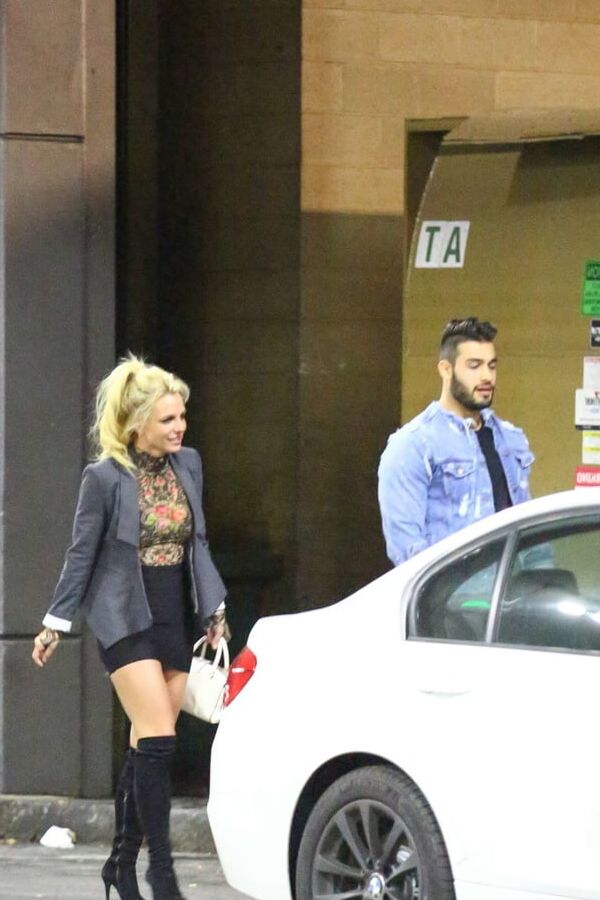 britney spears out and about
