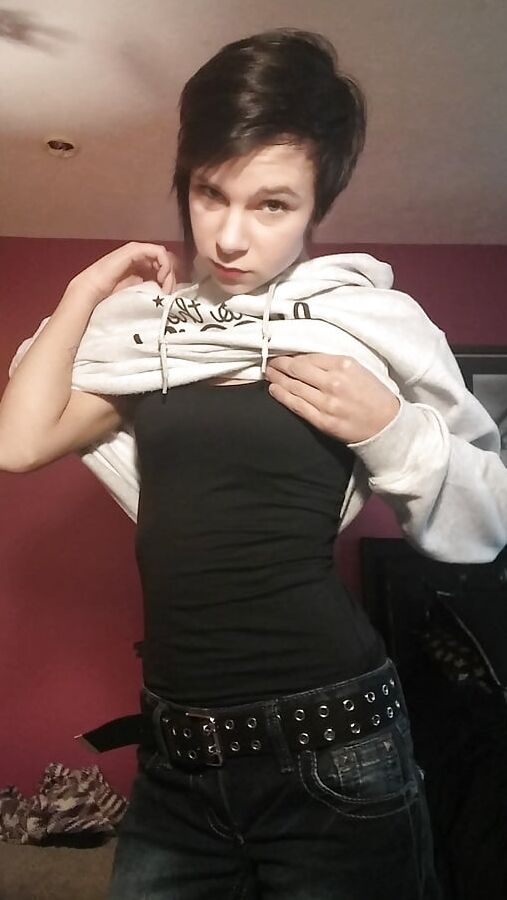 Submitted amateur brunette