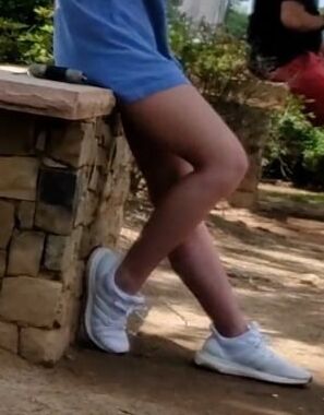 Voyeur sexy feet, legs and asses