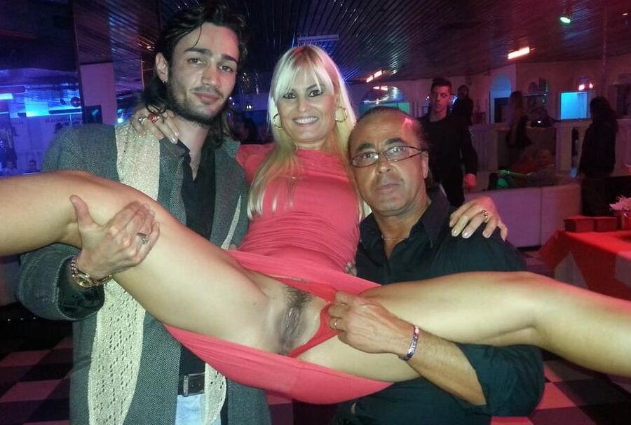 Amateur flashing pussy in public