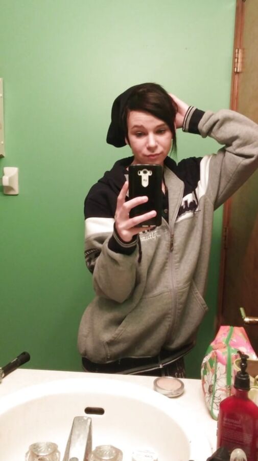 Submitted amateur brunette
