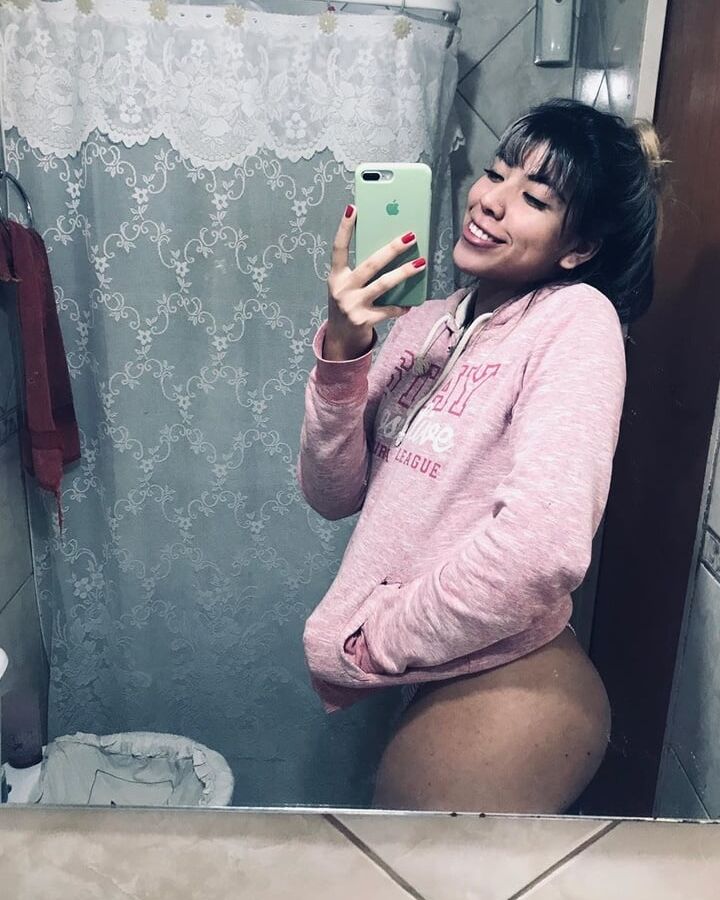 On Instagram- ro_ailen