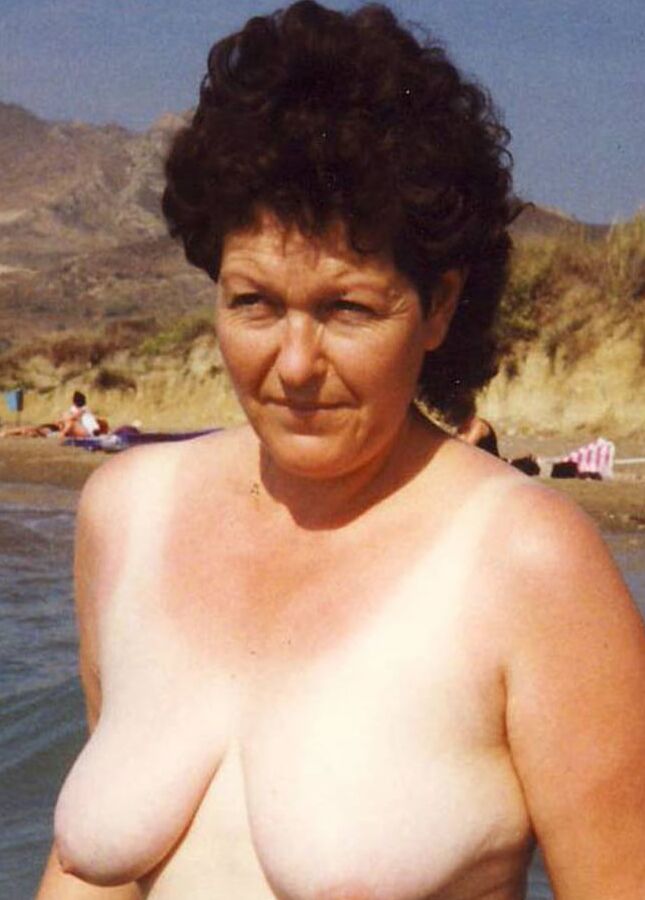 Carol, Wilts, slutwife