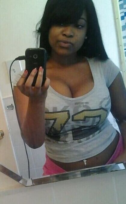 Big Tit Amateur (Ebony)