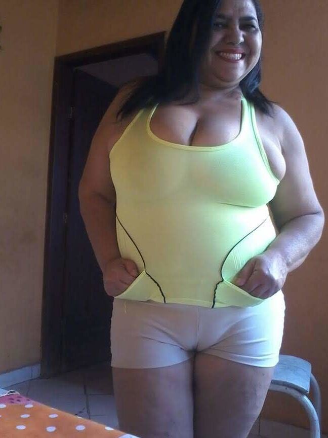 Brasileira gostosa (hot chubby)