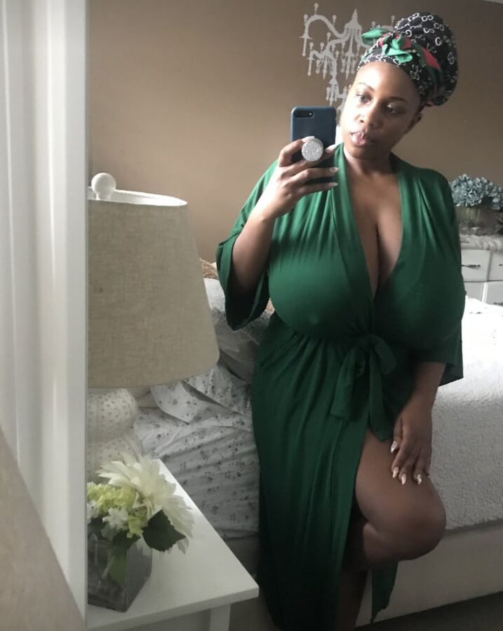 MASERATIxxx RARE pregnancy photos