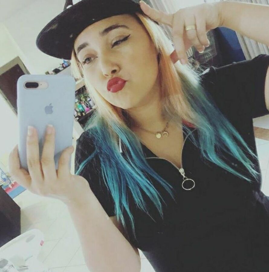 Laura (kel react)