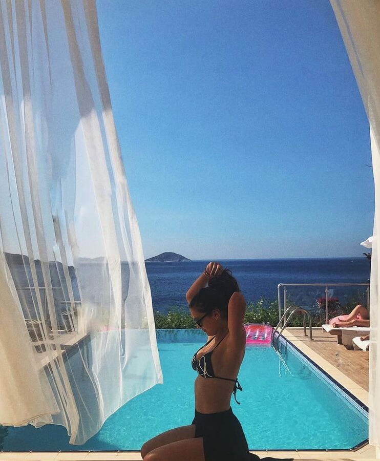 Sexy Turkish Damla Yilmaz