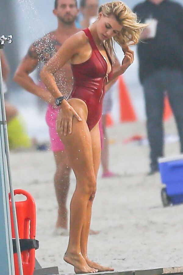 Kelly Rohrbach Fit As Fuck Hot Look