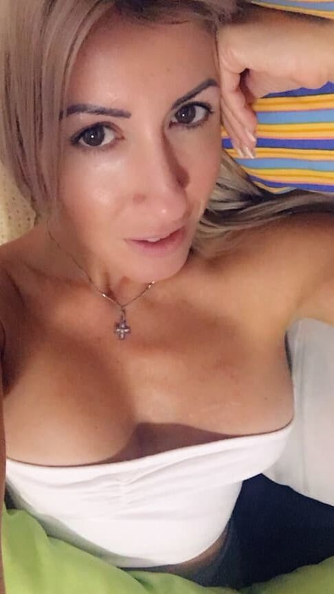 Kelly the Greek Slut vol