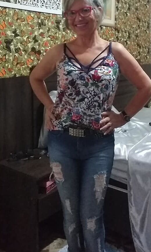 MILF LUZIA