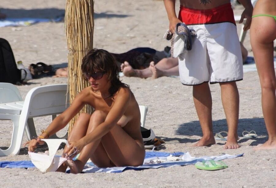 Milf Changing on the Fkk Beach