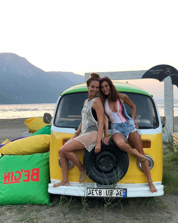 Sexy Turkish actress Merve Oflaz