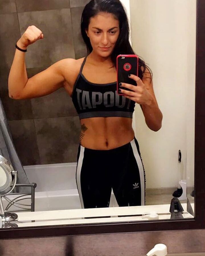 Sonya Deville