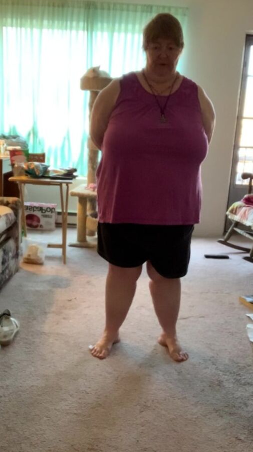 Hoodyman SSBBW . Pervert exposing fat pigs .