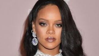 Rihanna, the ebony goddess!! Photos + my fakes