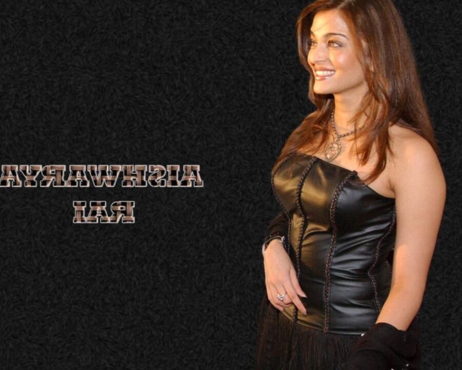 Aish in black
