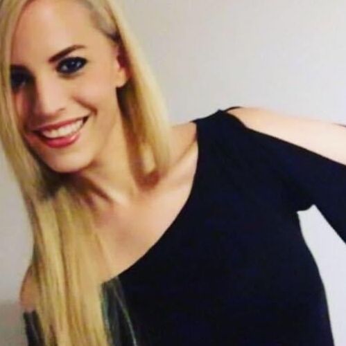 TV Moderatorin Carolin Bluechel