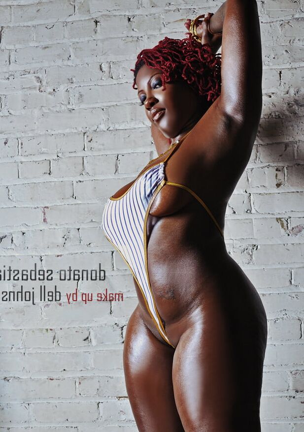 Jennevieve Bricks Ebony Amazon
