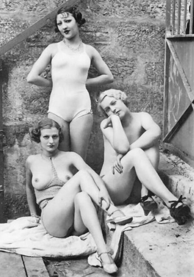 Vintage Women B&amp;W Vol.
