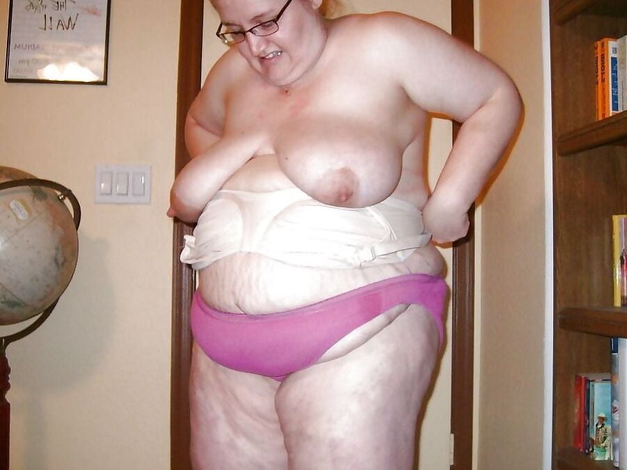 Oooh that tummy bulge