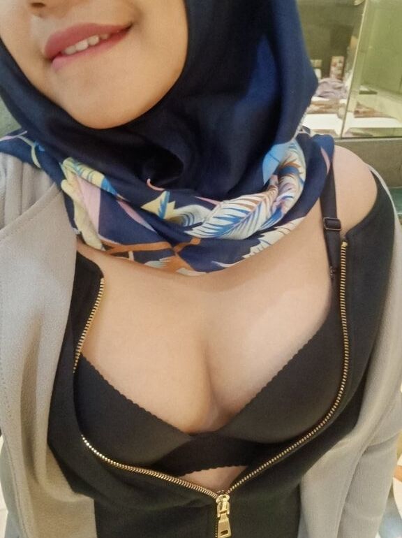 Ibu buah dada besar
