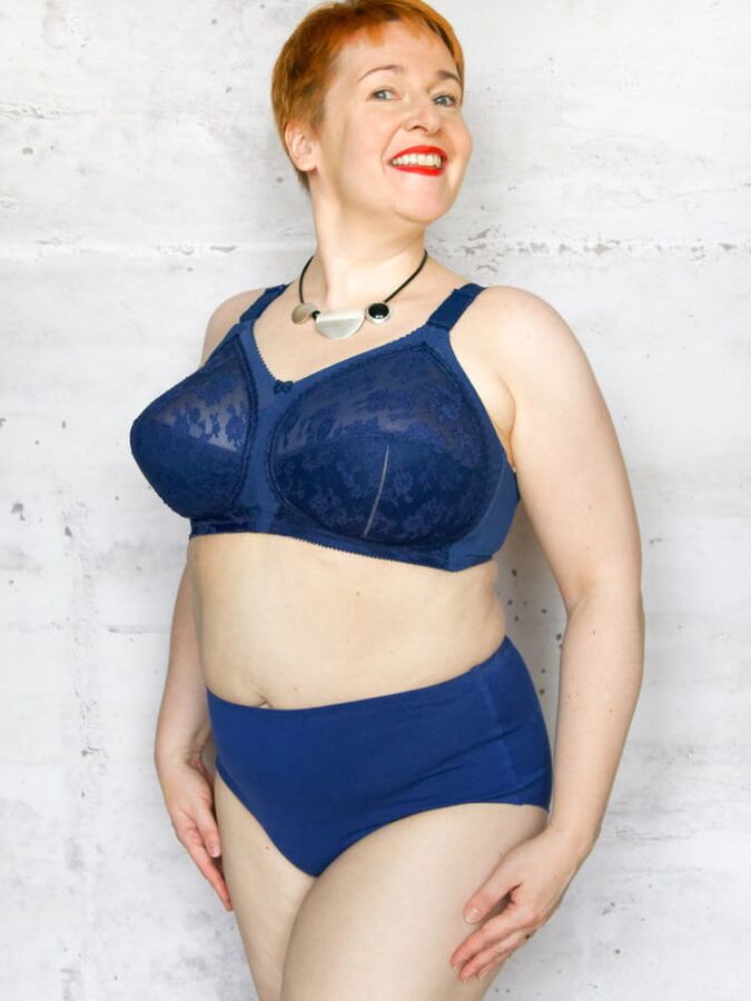 sexy plus size ladies in lingerie