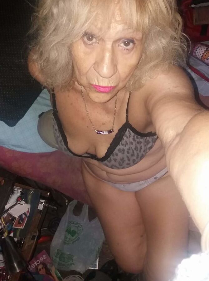 Abuela caliente