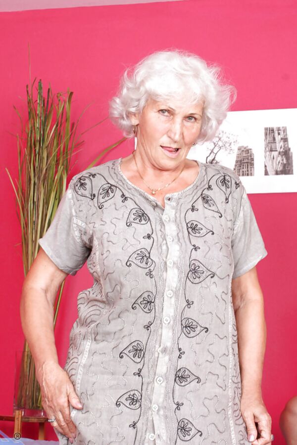 Nylon granny