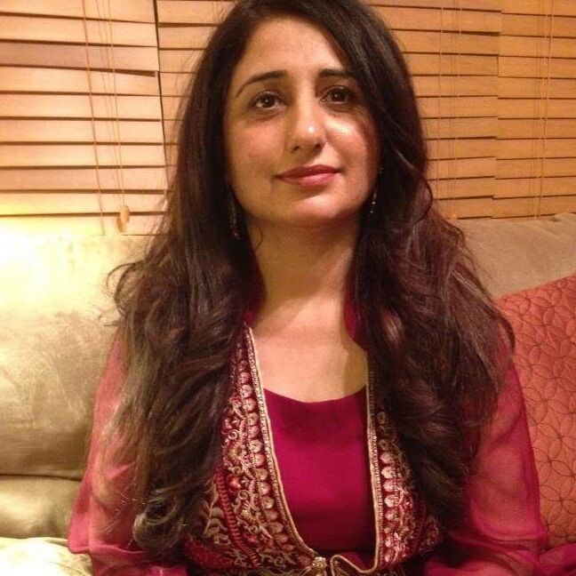 Sexy Desi and Paki MILFs