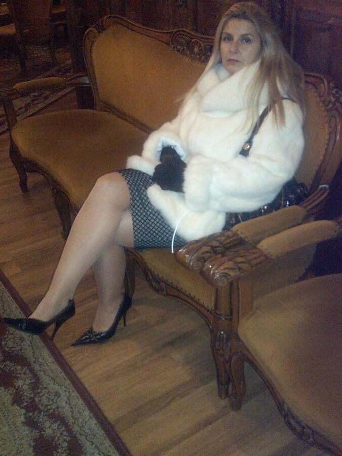 Italian Milf Mom Cuckold swinger bitch exposed webwhore