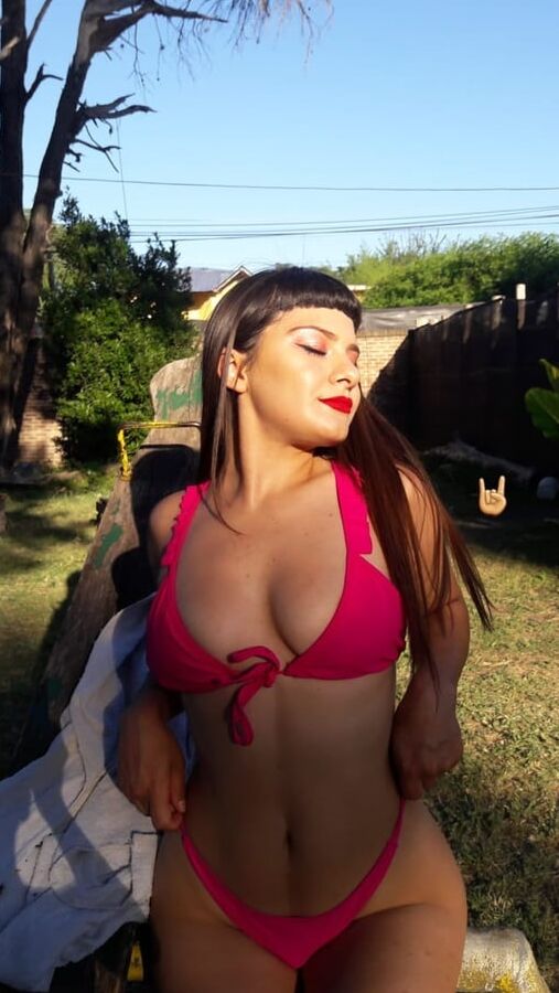 On Instagram- brendaaguaasch
