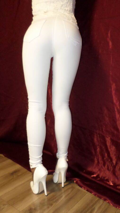 White heels and white jeans