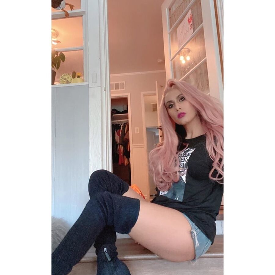 Cristina vee (hot voice actress)