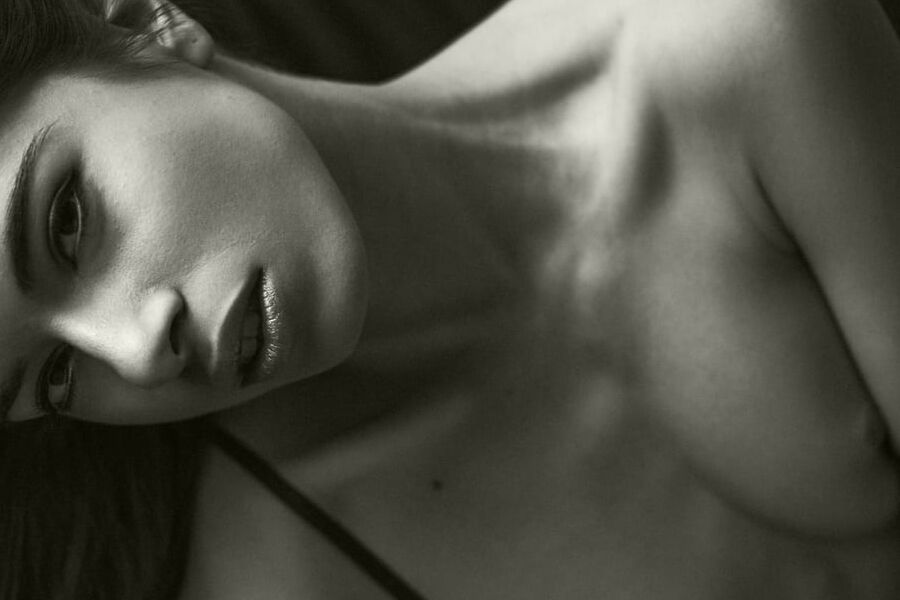 Chiara Bianchino posing naked march