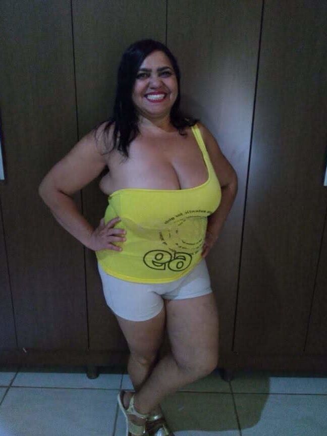 Brasileira gostosa (hot chubby)