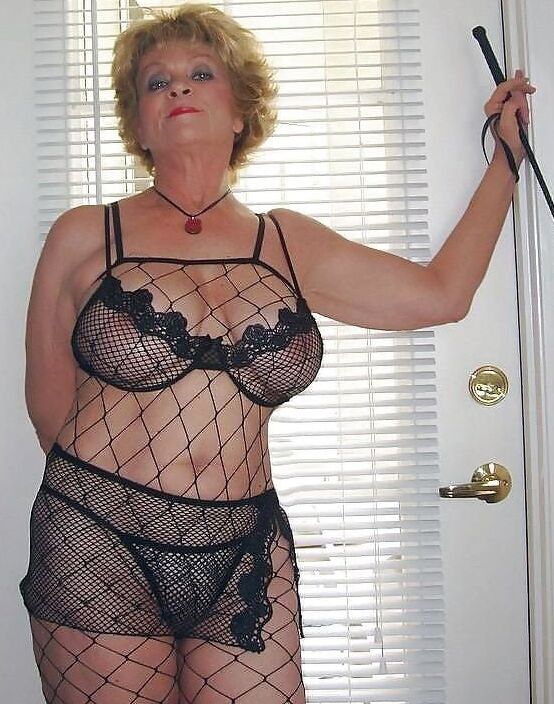 sexy granny girlfriends !