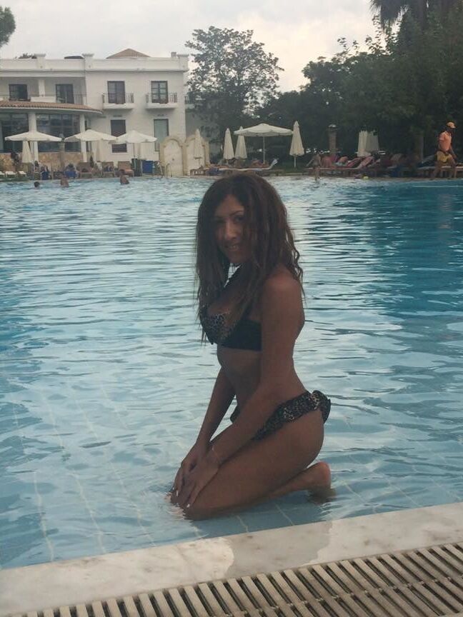 Greek Slut Kelly vol