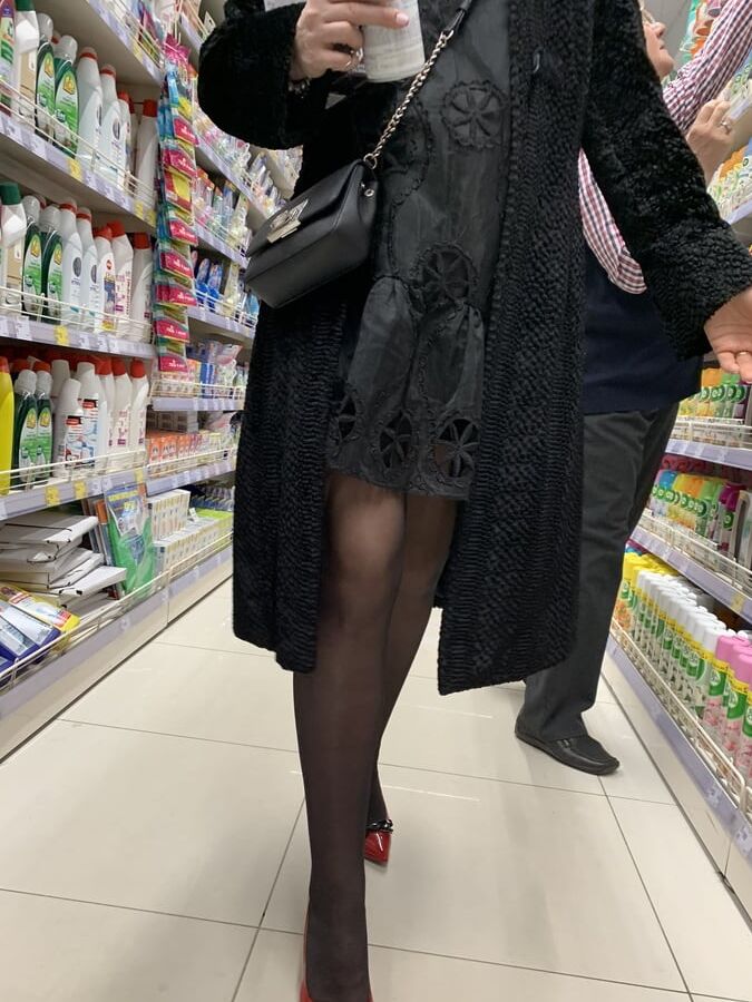 Beautiful milf sexy mom