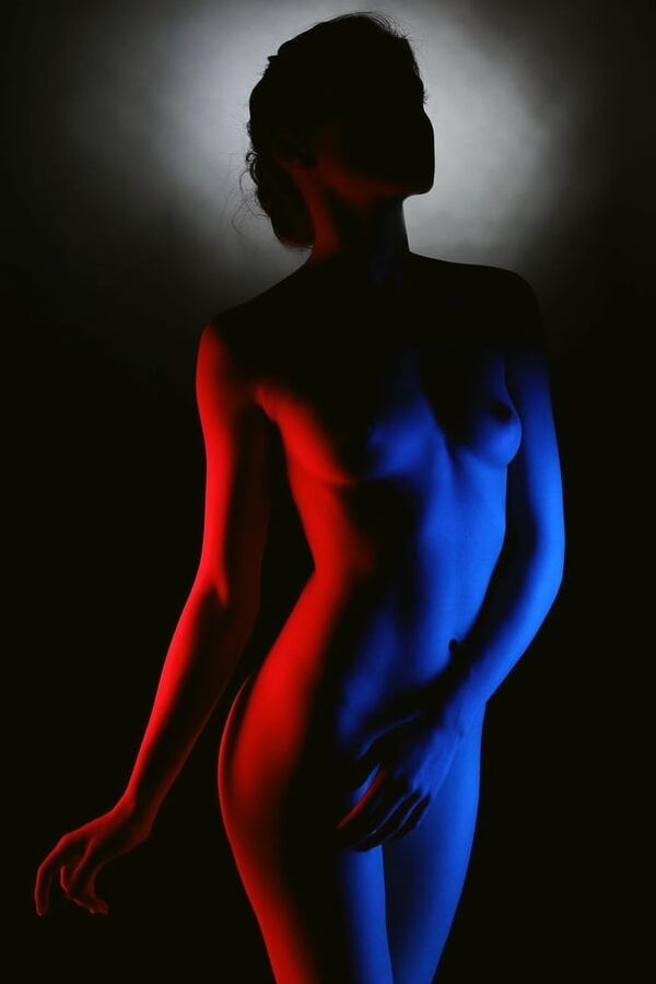 Chiara Bianchino posing naked march