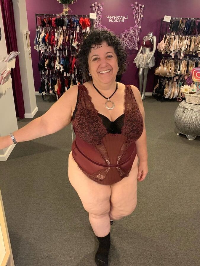 sexy plus size ladies in lingerie