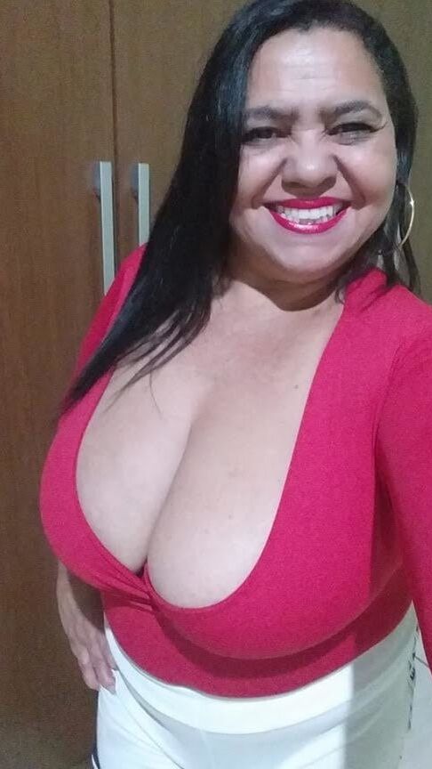 Brasileira gostosa (hot chubby)