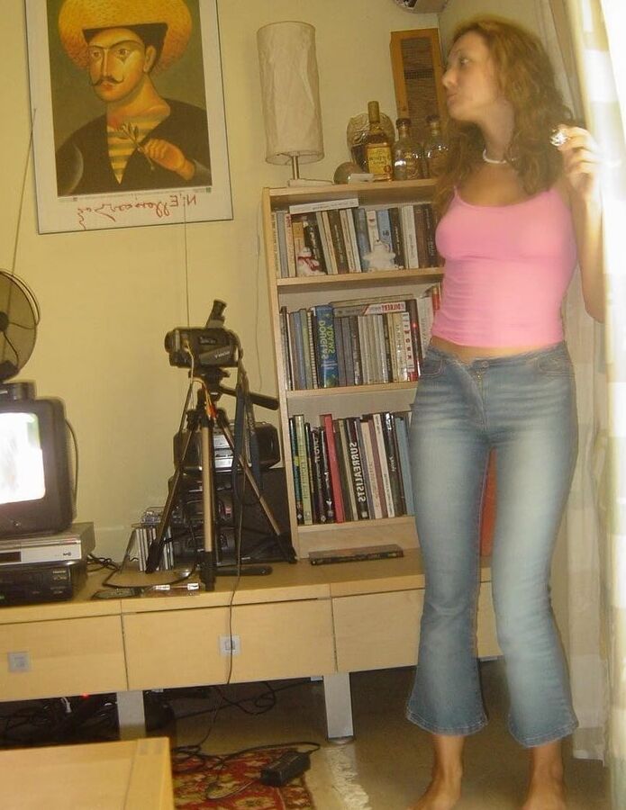 Hot babe enjoys sex