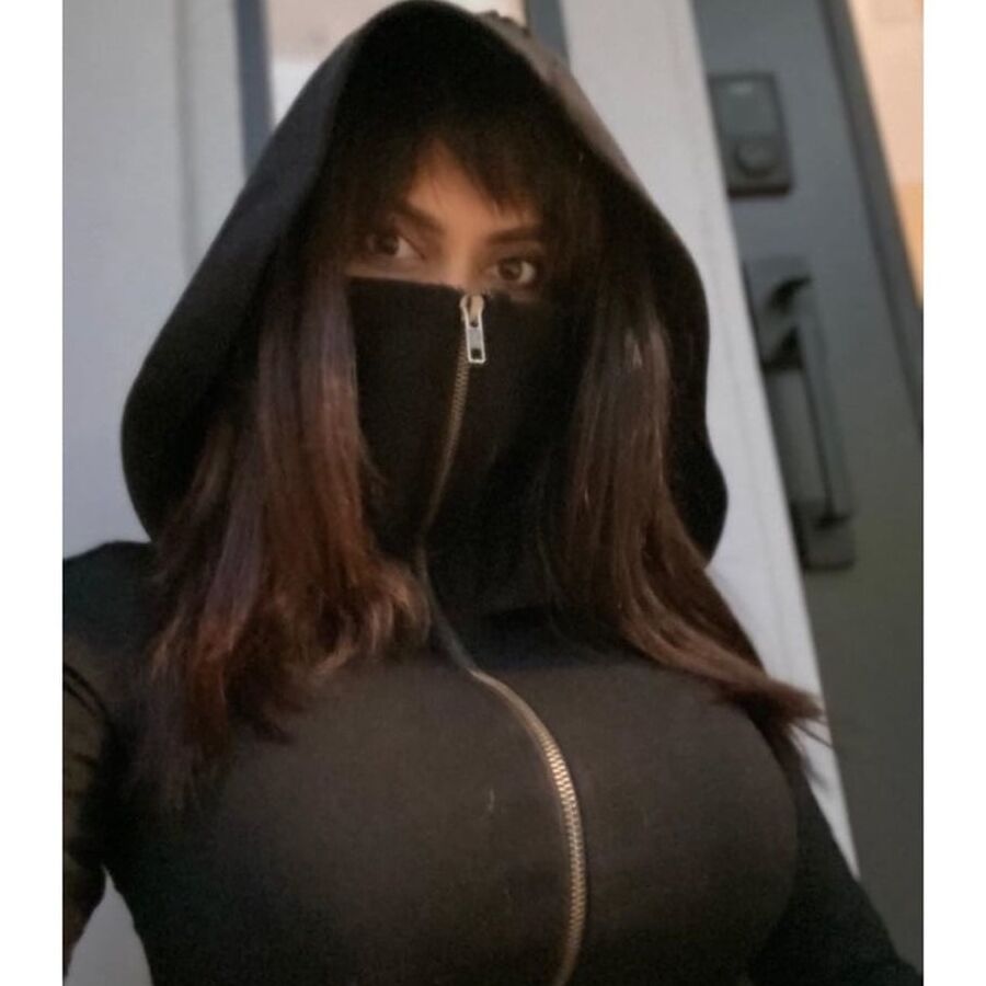 Cristina vee (hot voice actress)